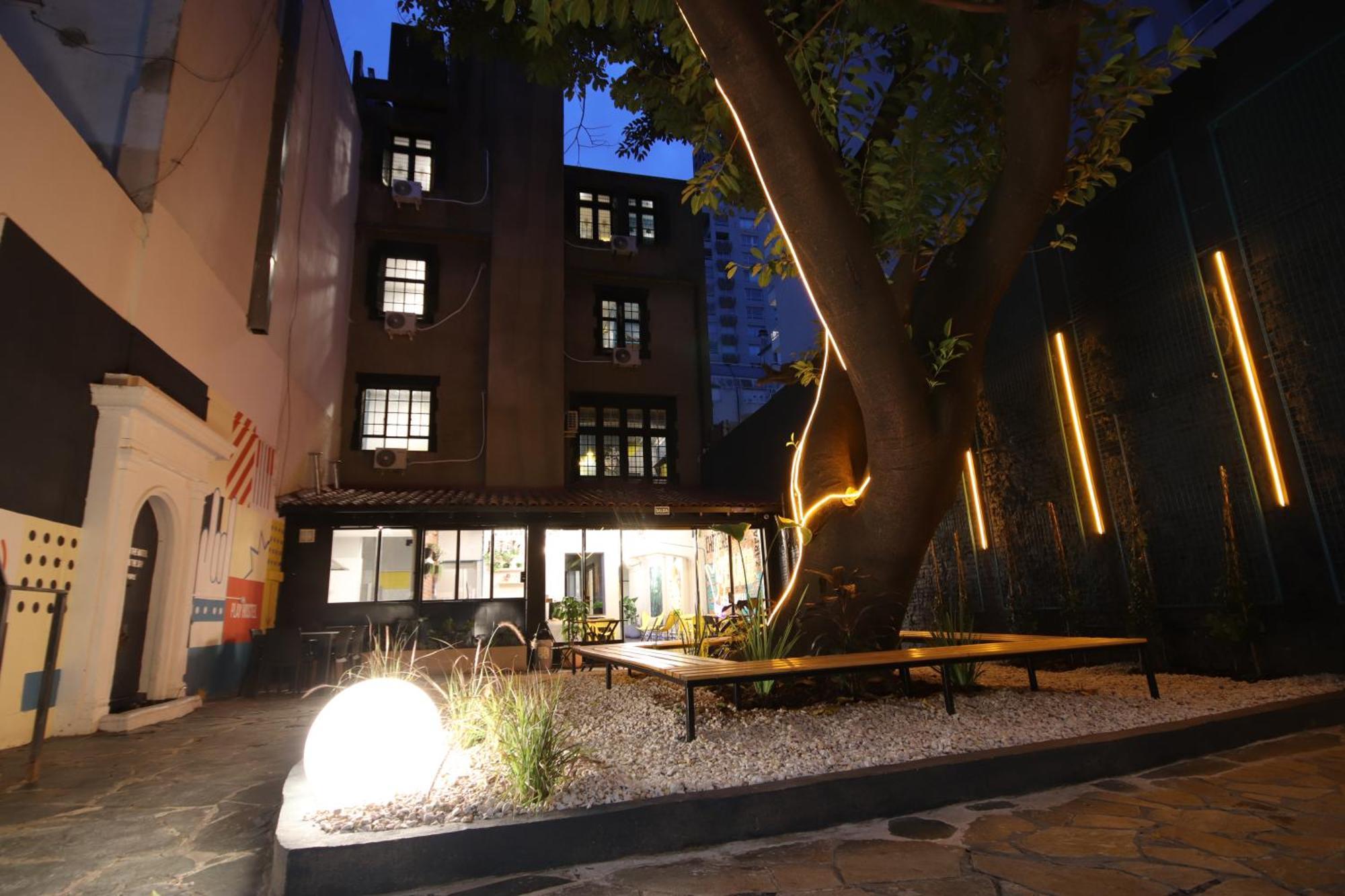 Play Hostel Garden Buenos Aires Eksteriør billede